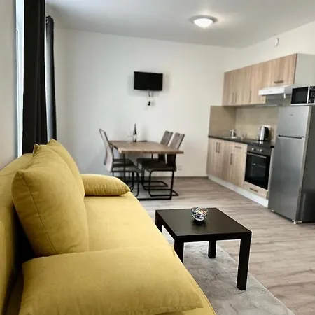 Sky 508 Apartmán *